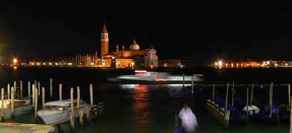 kam večer Benátky